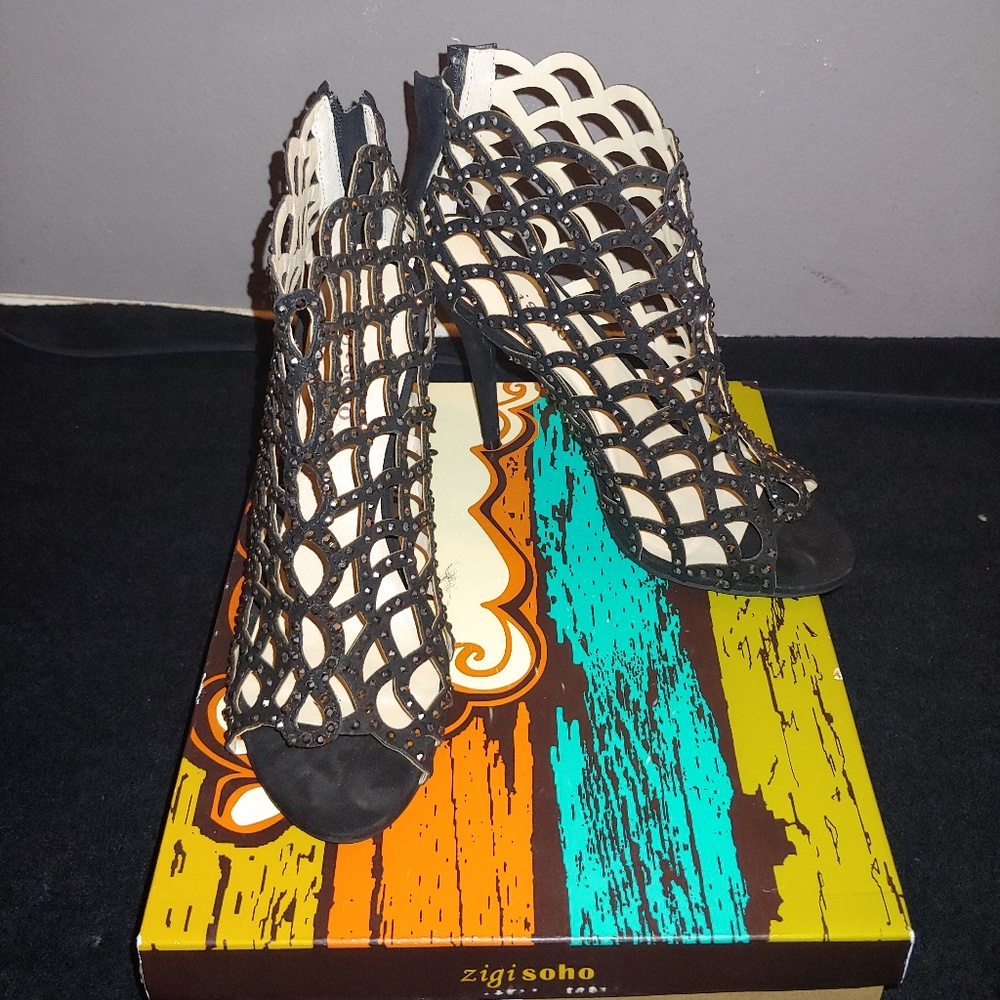 ZIGI SOHO BLACK DURAN CAGE BOOTIE STILETTO HEEL